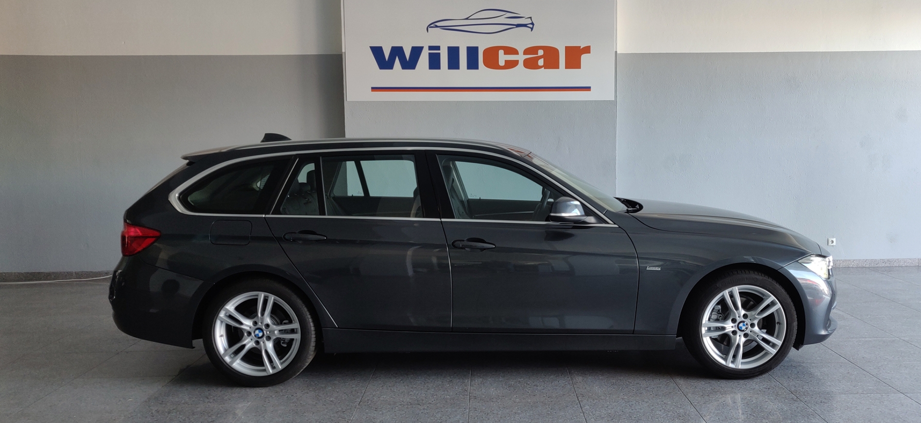 BMW 320 Luxury Line | Imagem 11