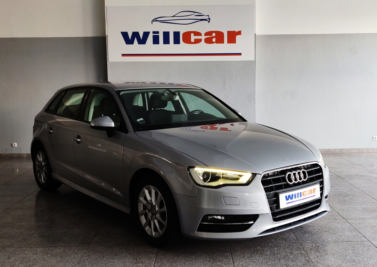 Audi A3 1.6 Sportback Ultra | Imagem 3