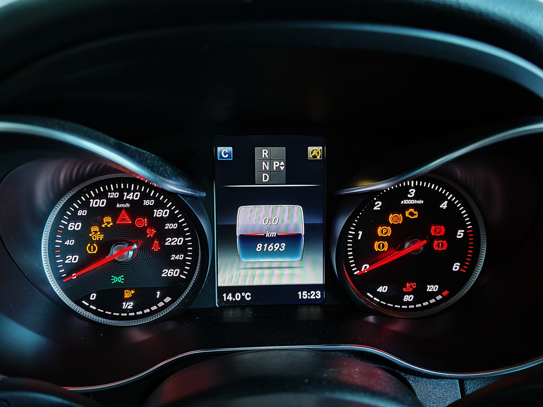 Mercedes-Benz C 220 Station Avantgarde Auto | Imagem 12