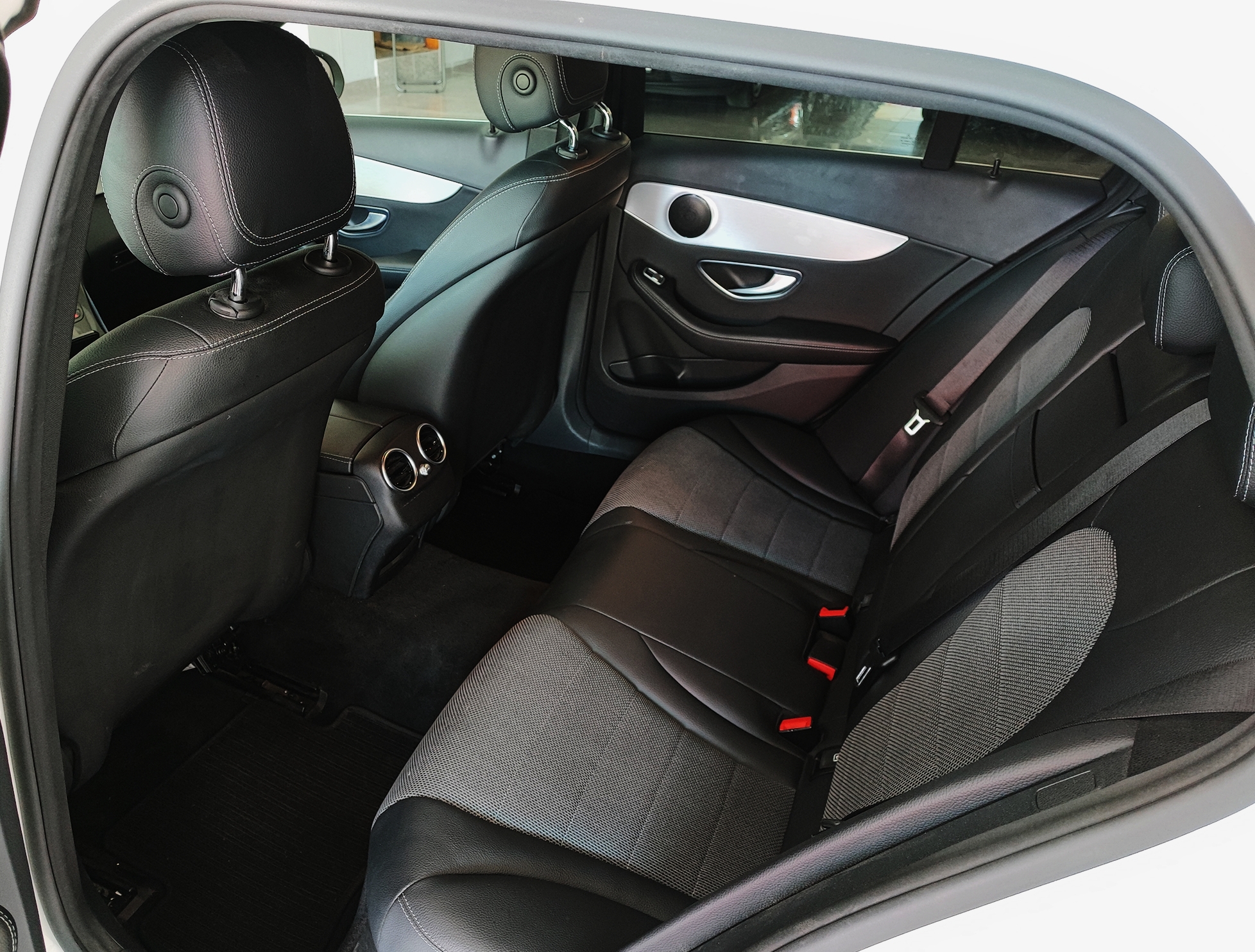 Mercedes-Benz C 220 Station Avantgarde Auto | Imagem 20