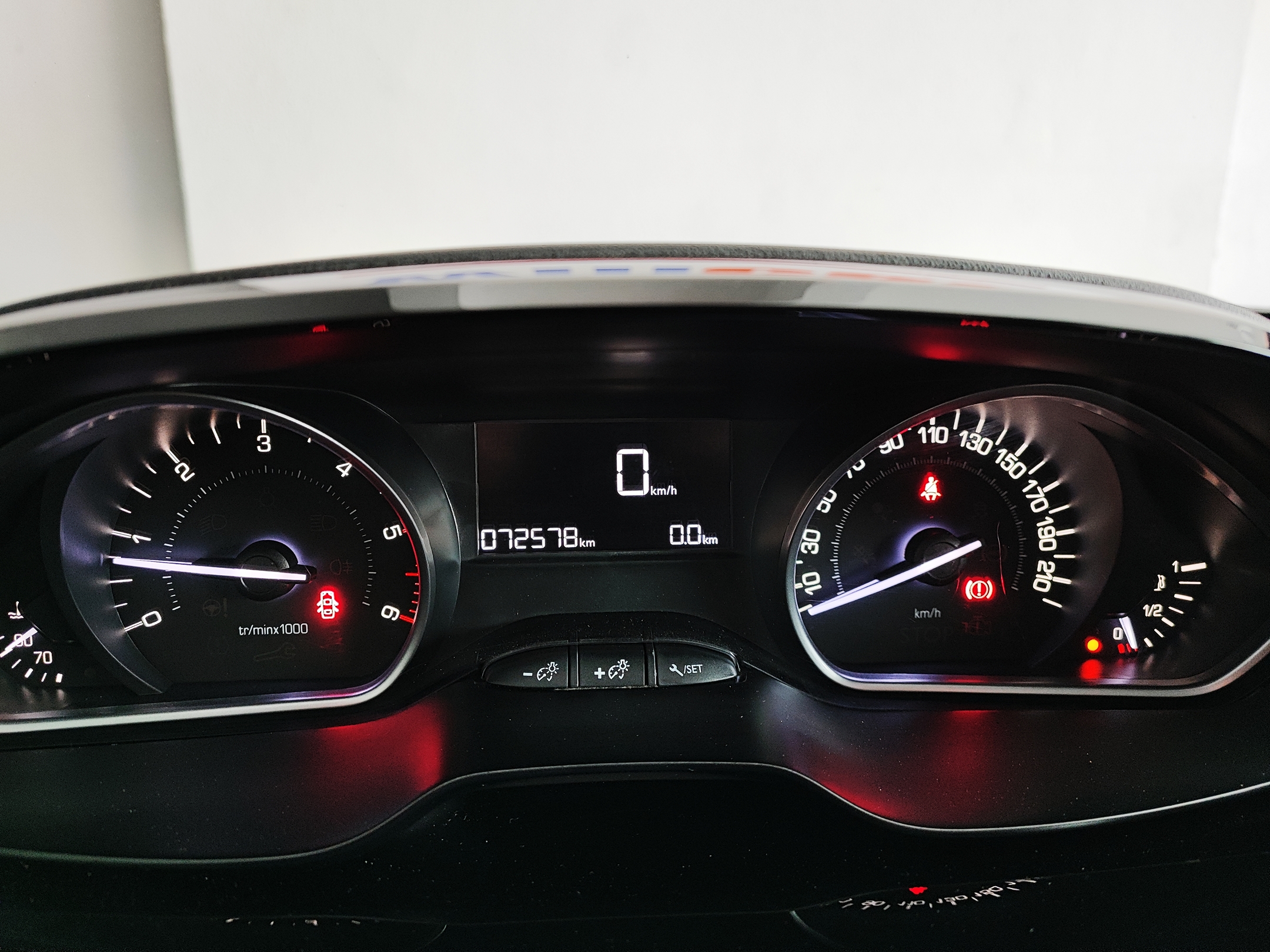 Peugeot 2008 1.6 Allure | Imagem 11