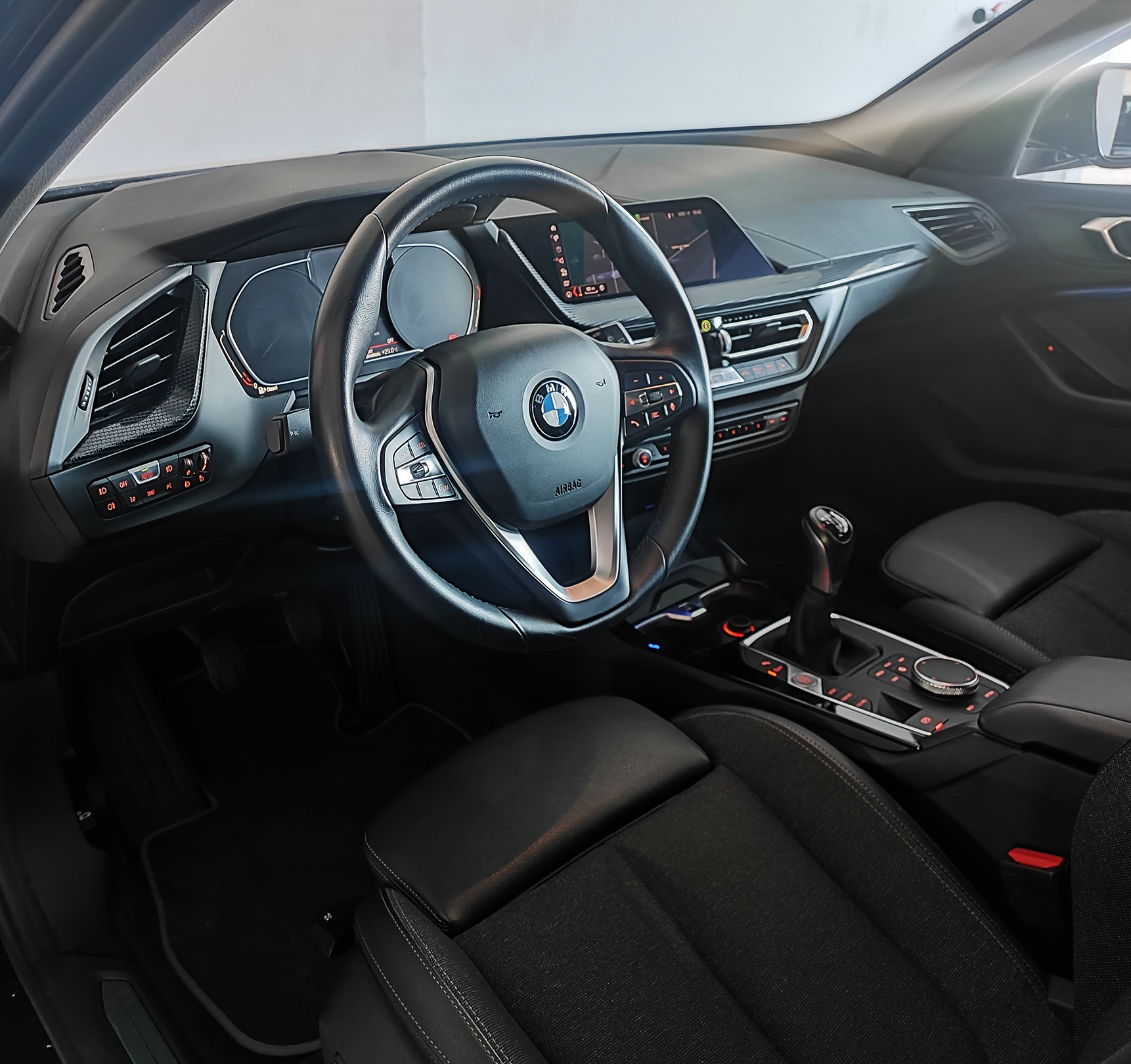 BMW 116 1.5 Advantage | Imagem 14