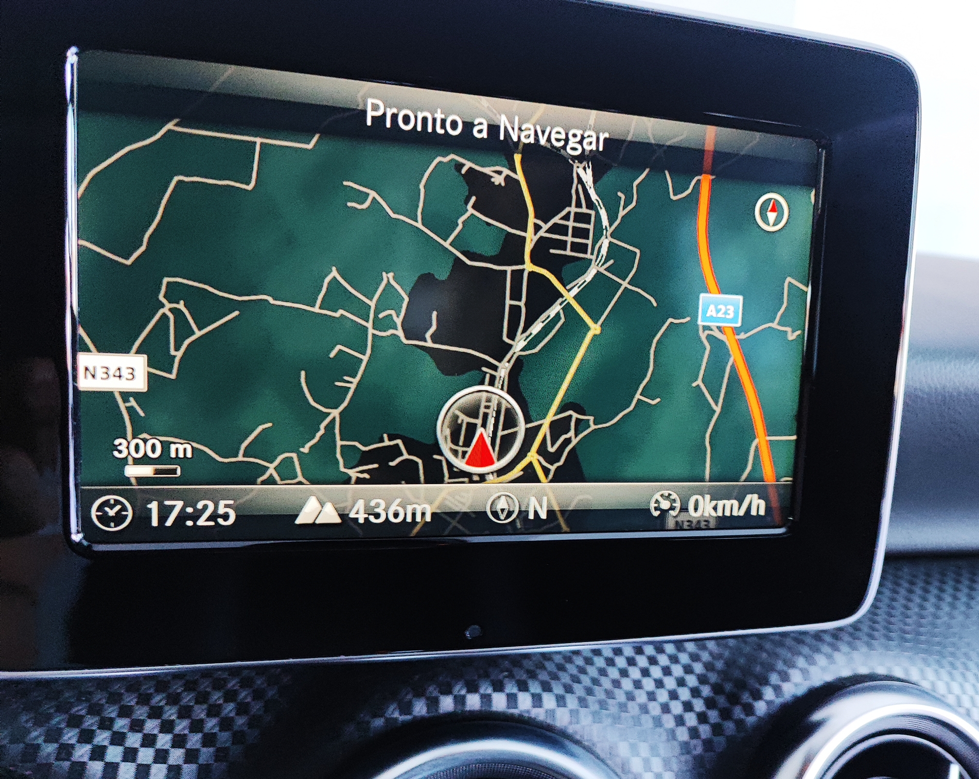 Mercedes-Benz A 180 d Urban | Imagem 14