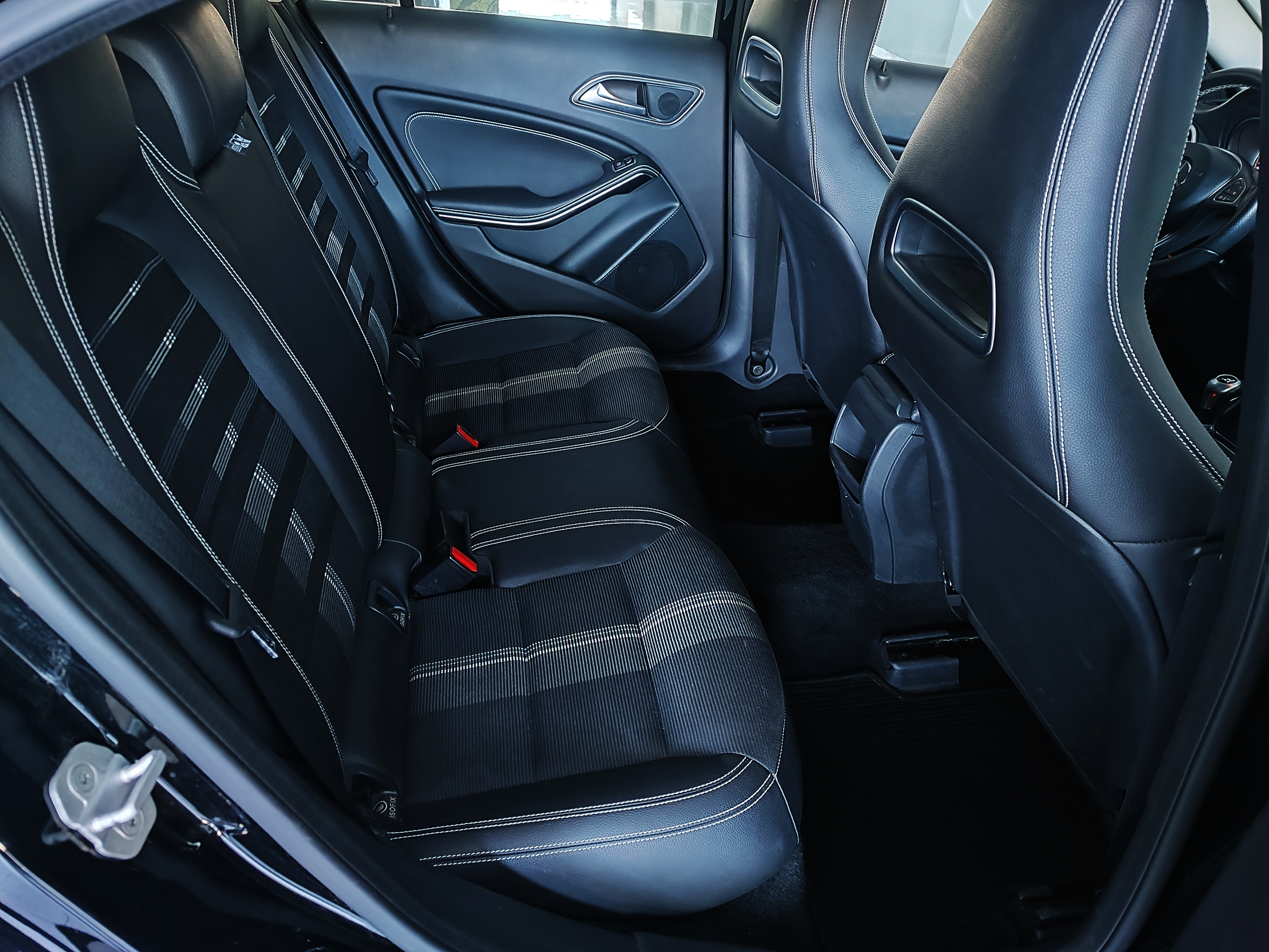 Mercedes-Benz A 180 d Urban | Imagem 19