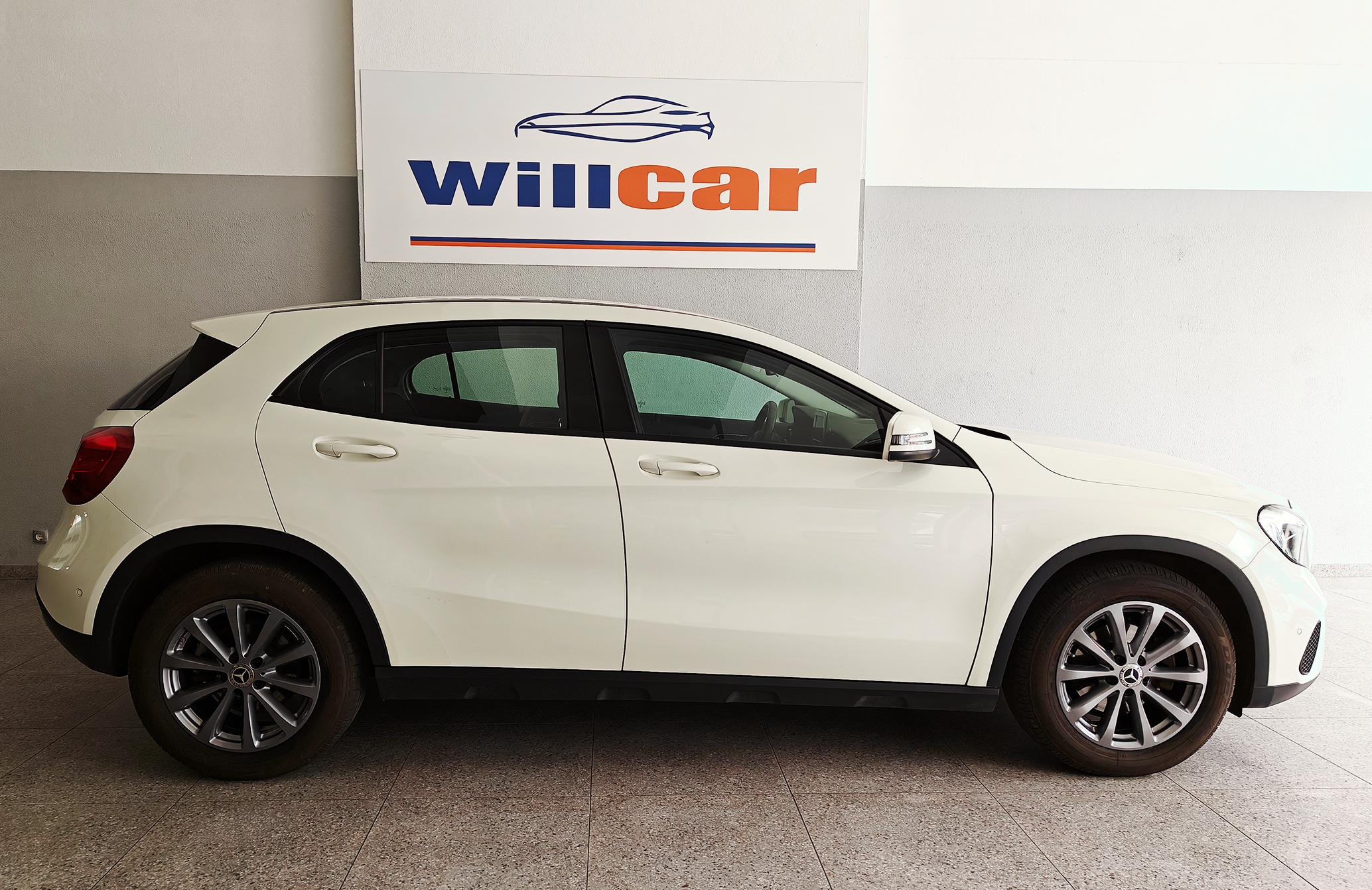 Mercedes-Benz GLA 180 d | Imagem 4