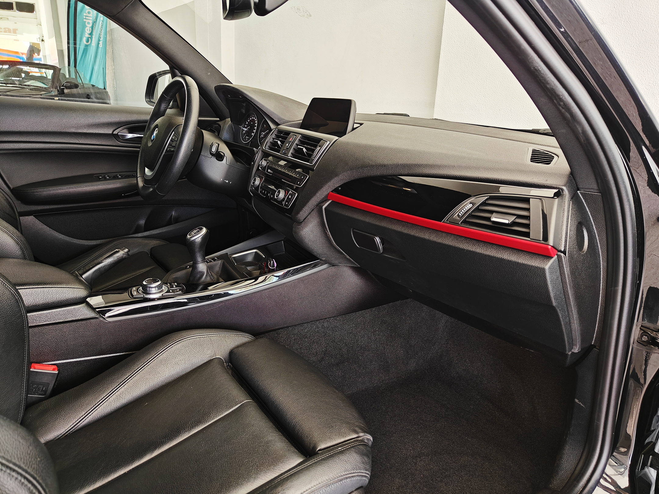 BMW 116 d Sport Line | Imagem 13