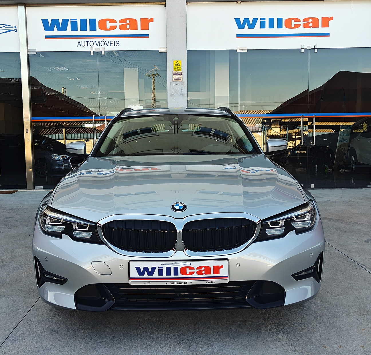 BMW 320 Touring Auto | Imagem 2