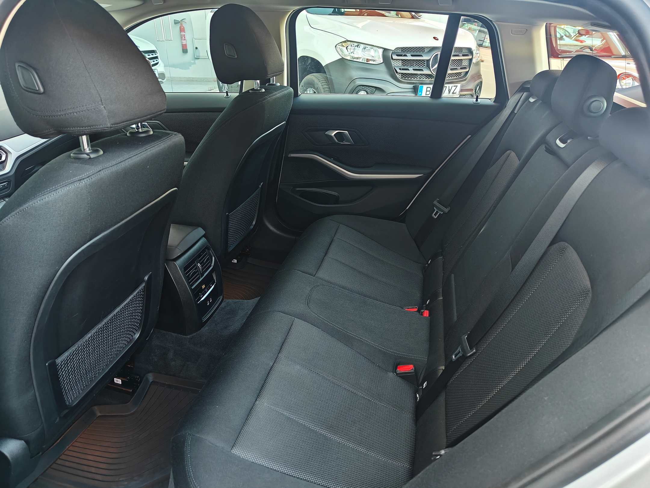 BMW 320 Touring Auto | Imagem 12