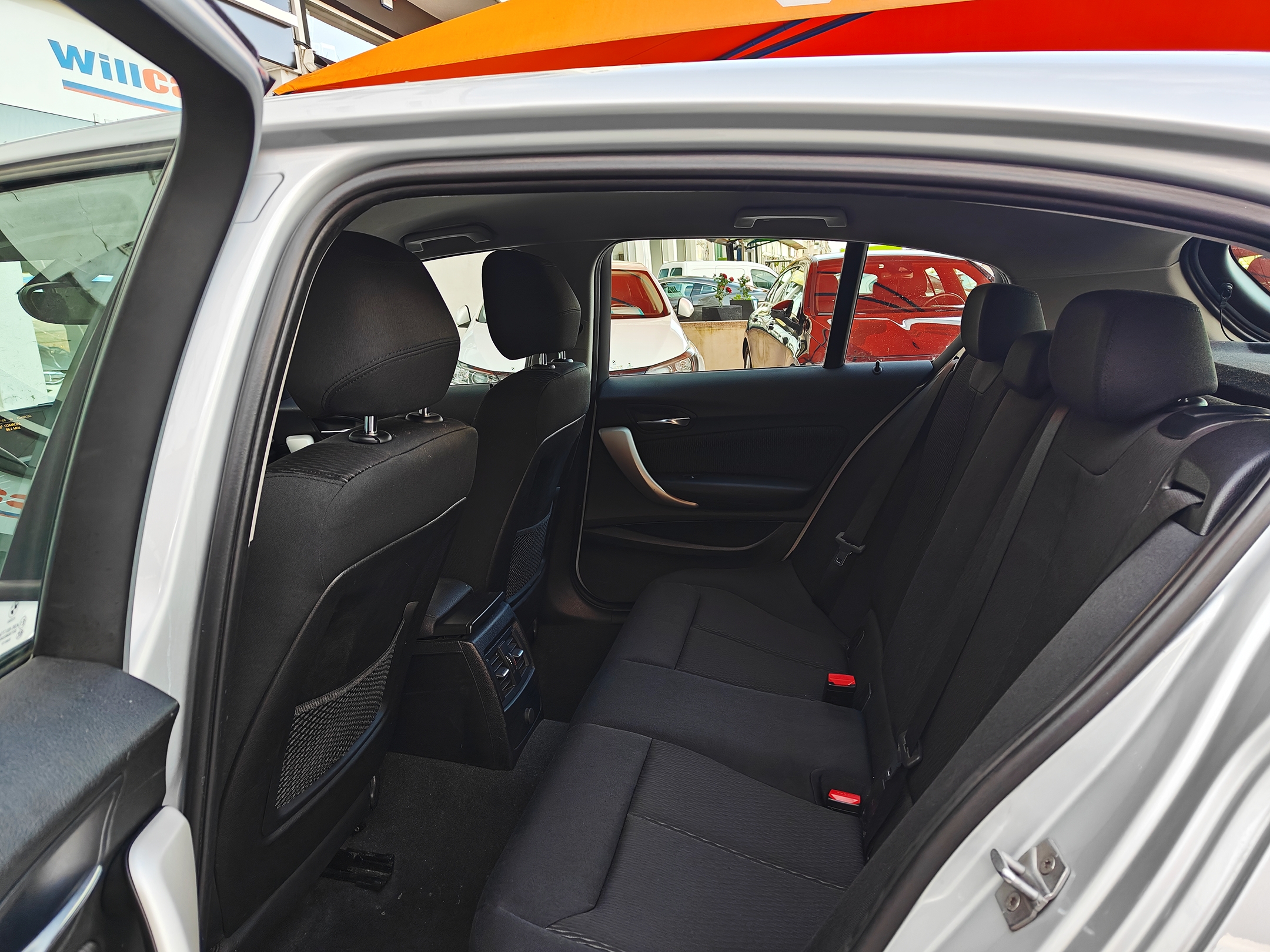 BMW 116 1.5 Advantage | Imagem 8