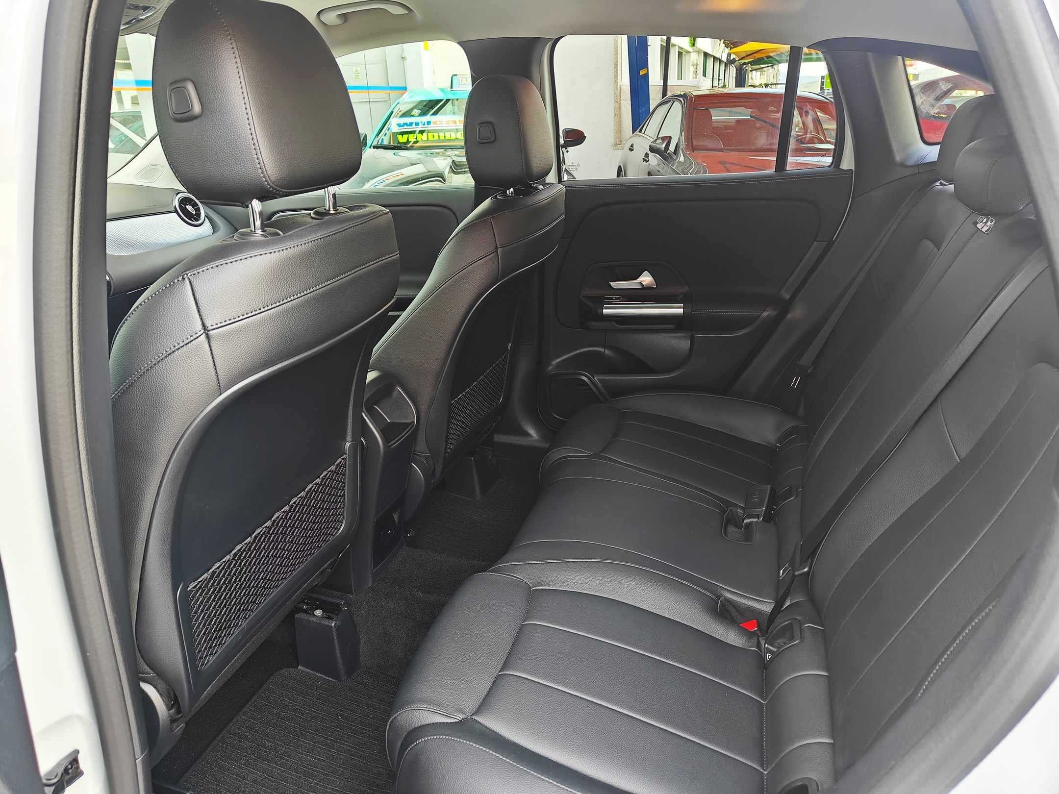 Mercedes-Benz GLA 250 e Progressive | Imagem 10