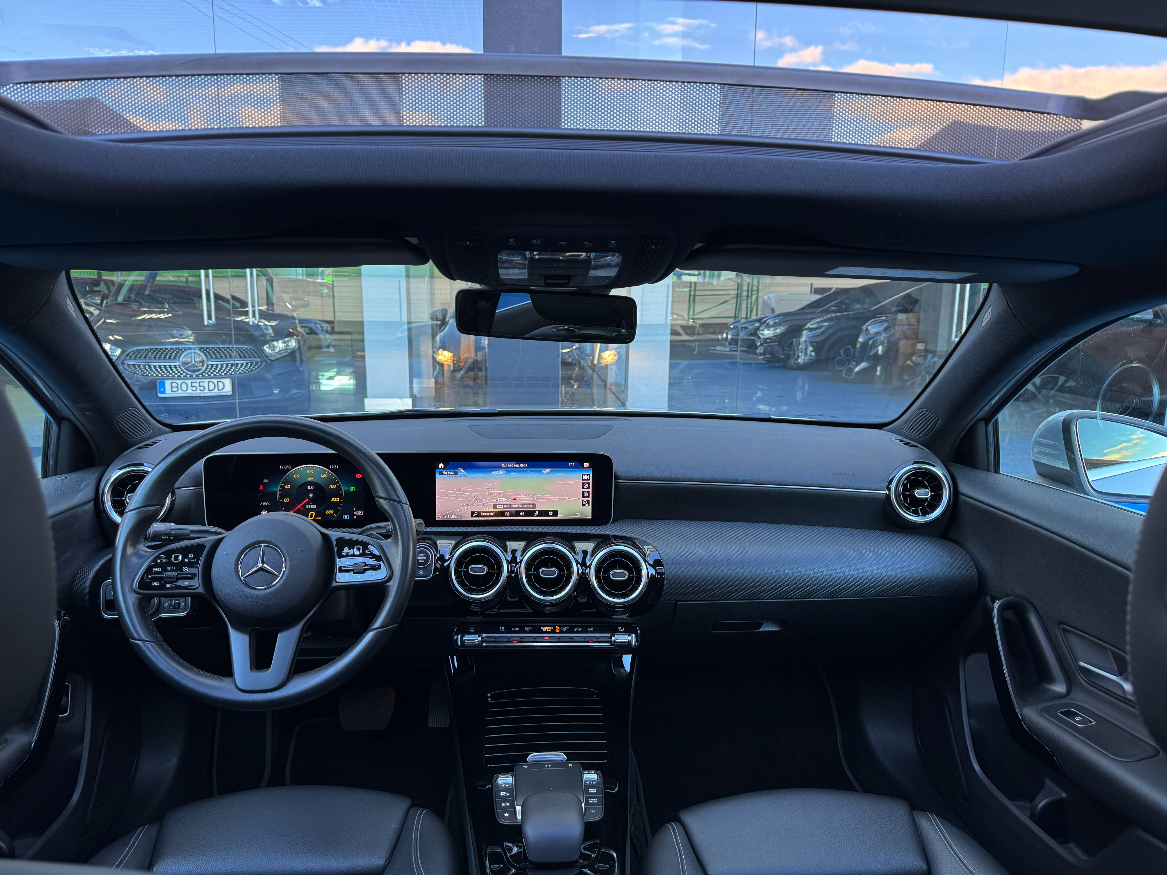 Mercedes-Benz A 180 d Style Limousine Auto | Imagem 4