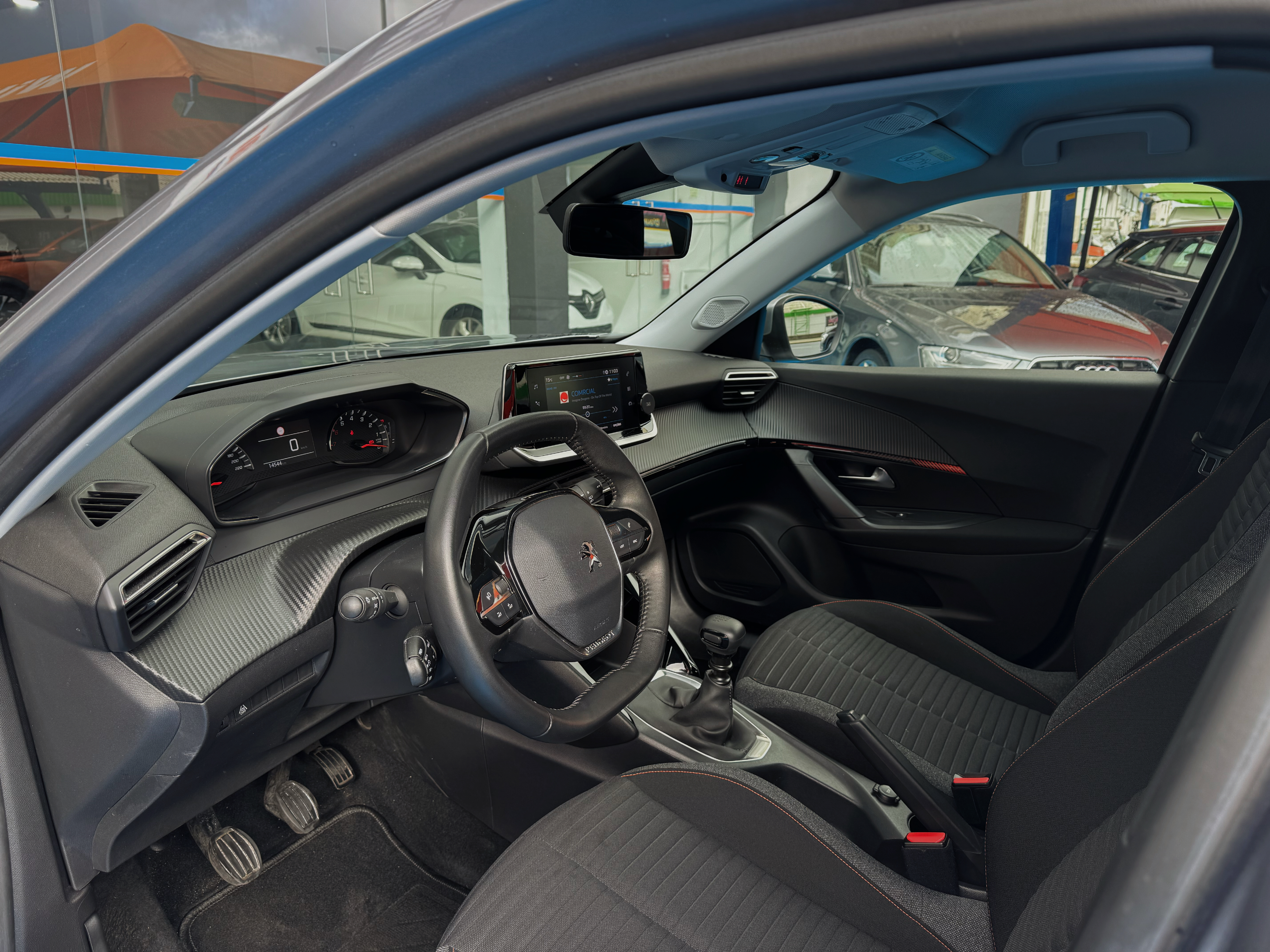 Peugeot 2008 1.2 PureTech Active | Imagem 8