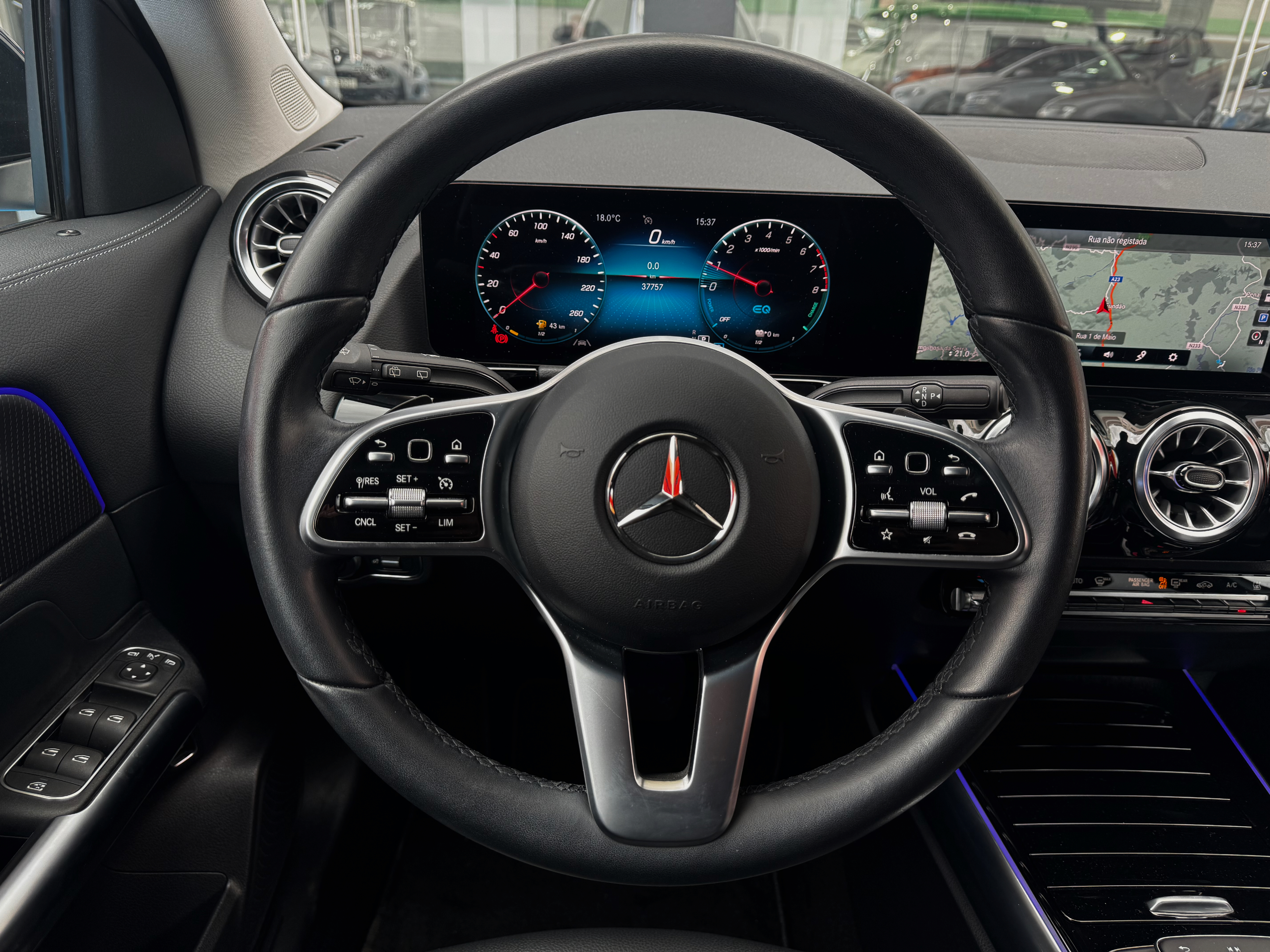 Mercedes-Benz GLA 250 e Progressive Pack Night | Imagem 9