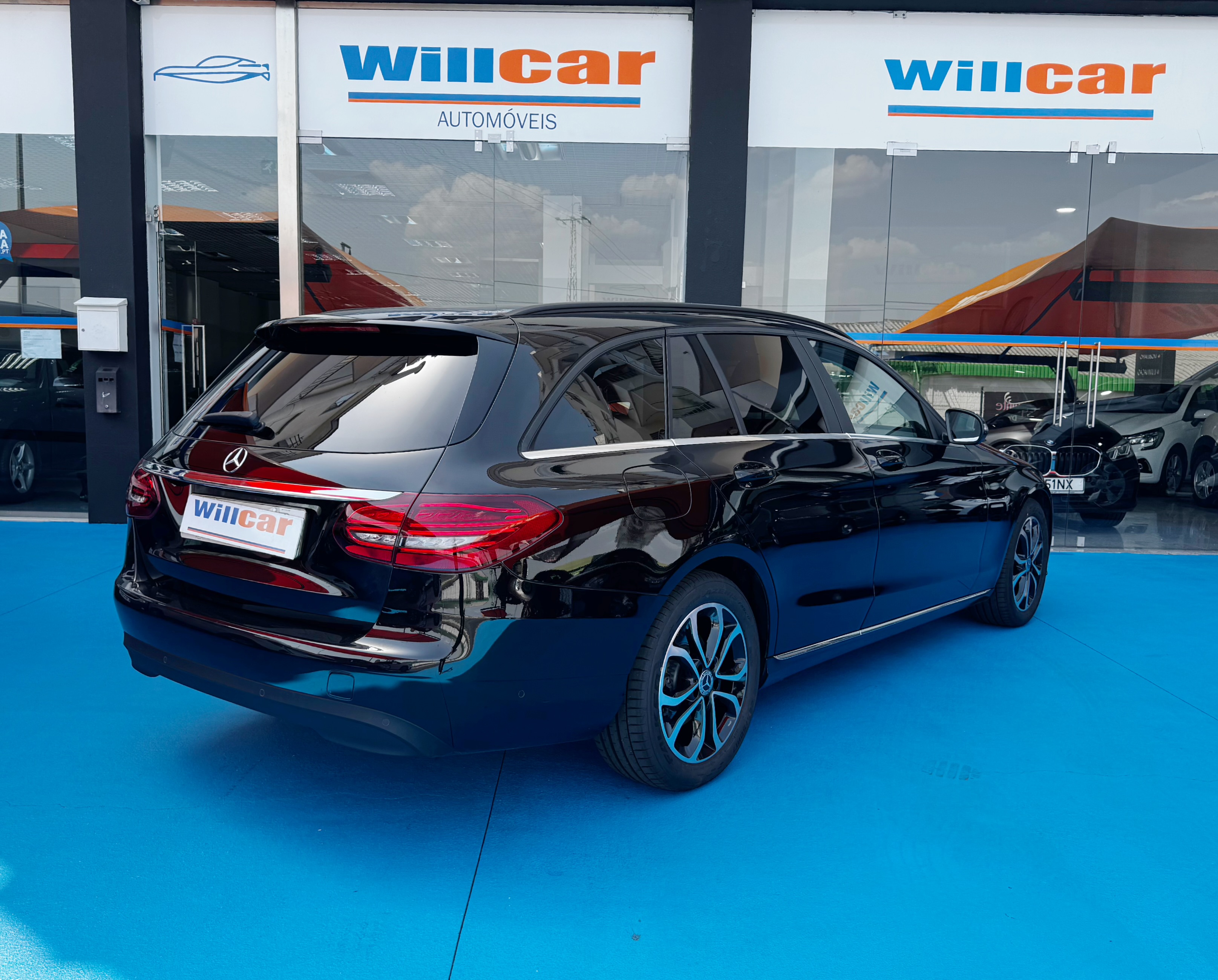 Mercedes-Benz C 180 d Station | Imagem 4