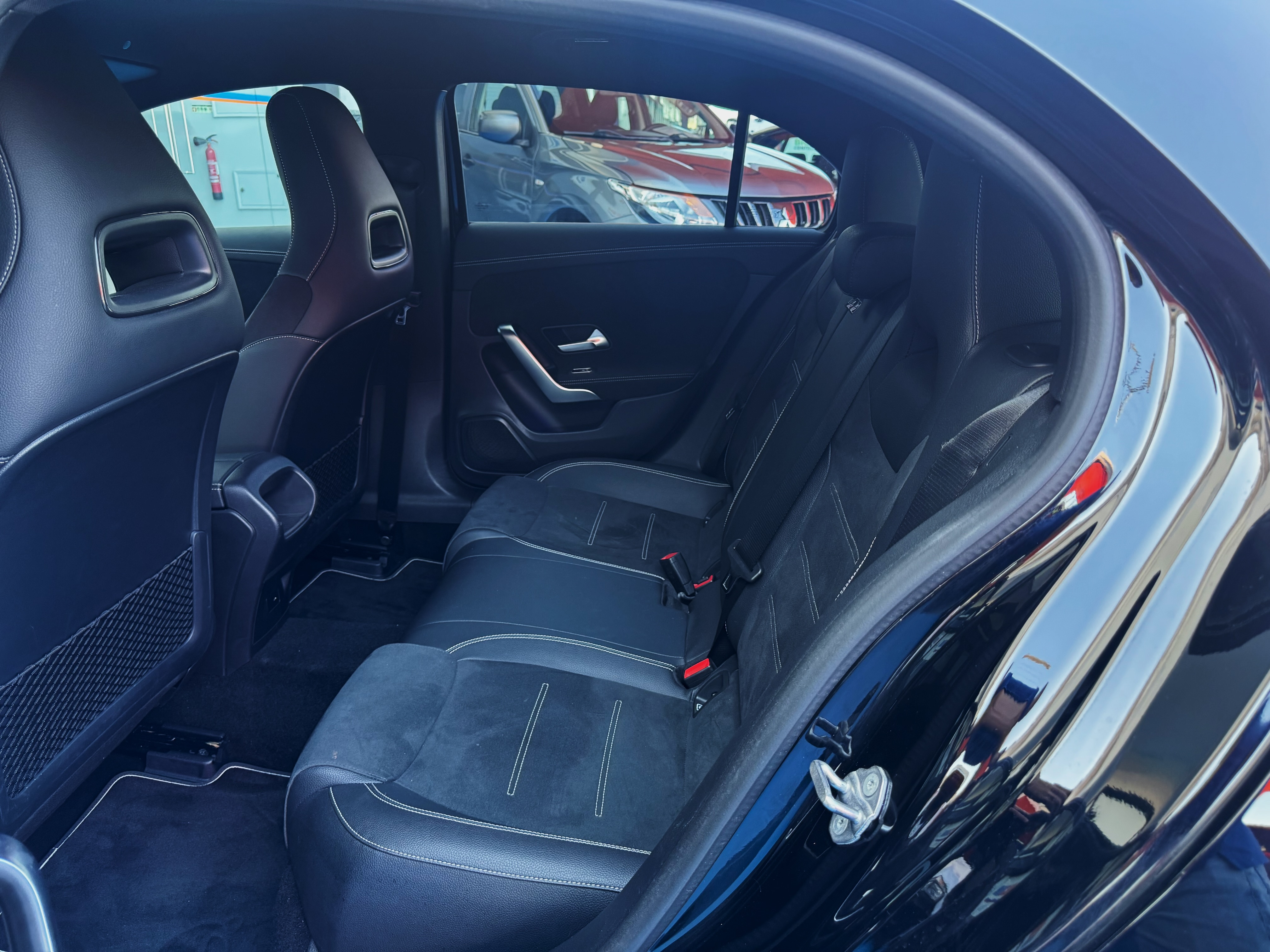 Mercedes-Benz A250e Amg | Imagem 7