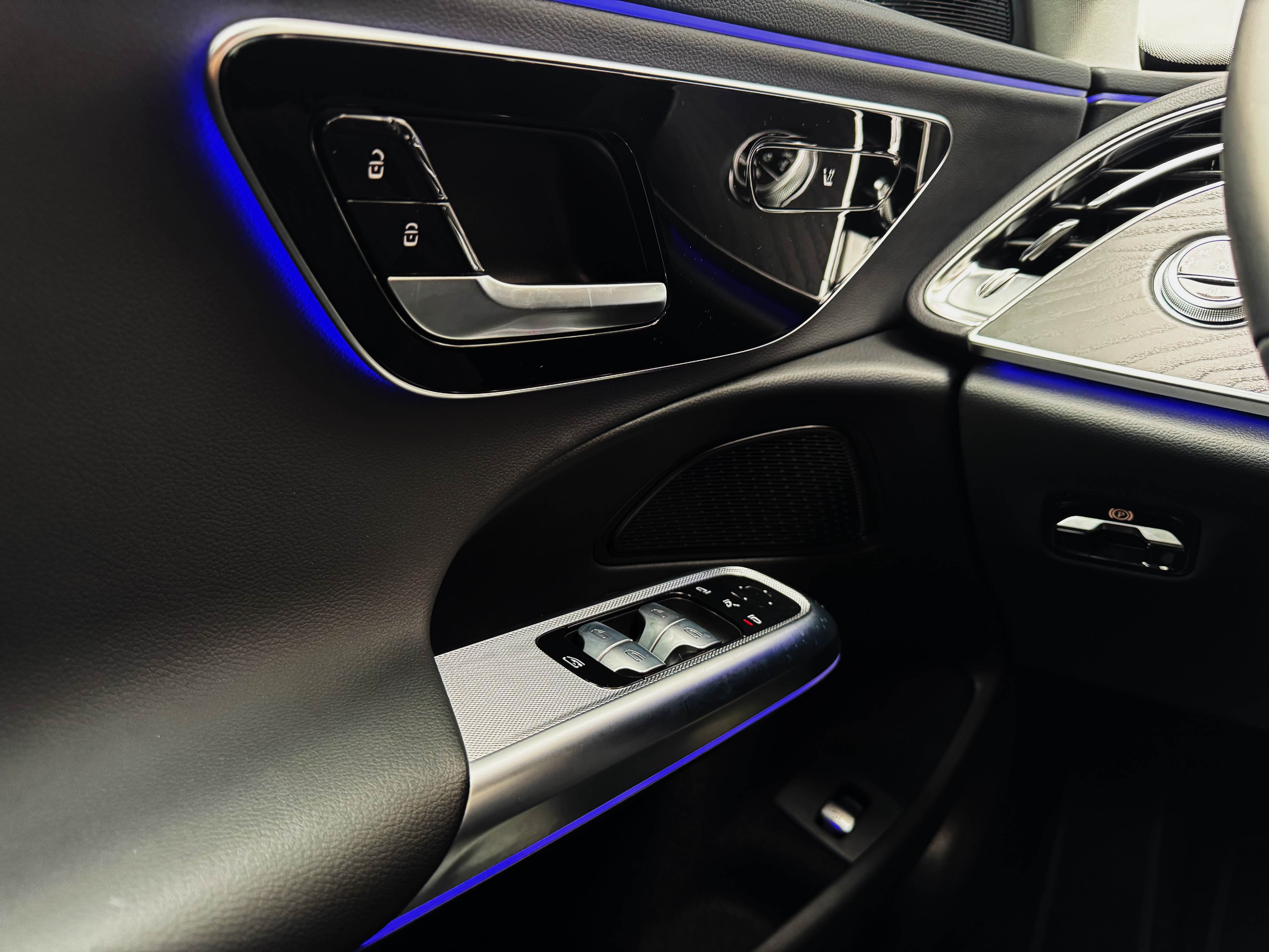 Mercedes-Benz E300 de  Avantgarde 4Matic | Imagem 14