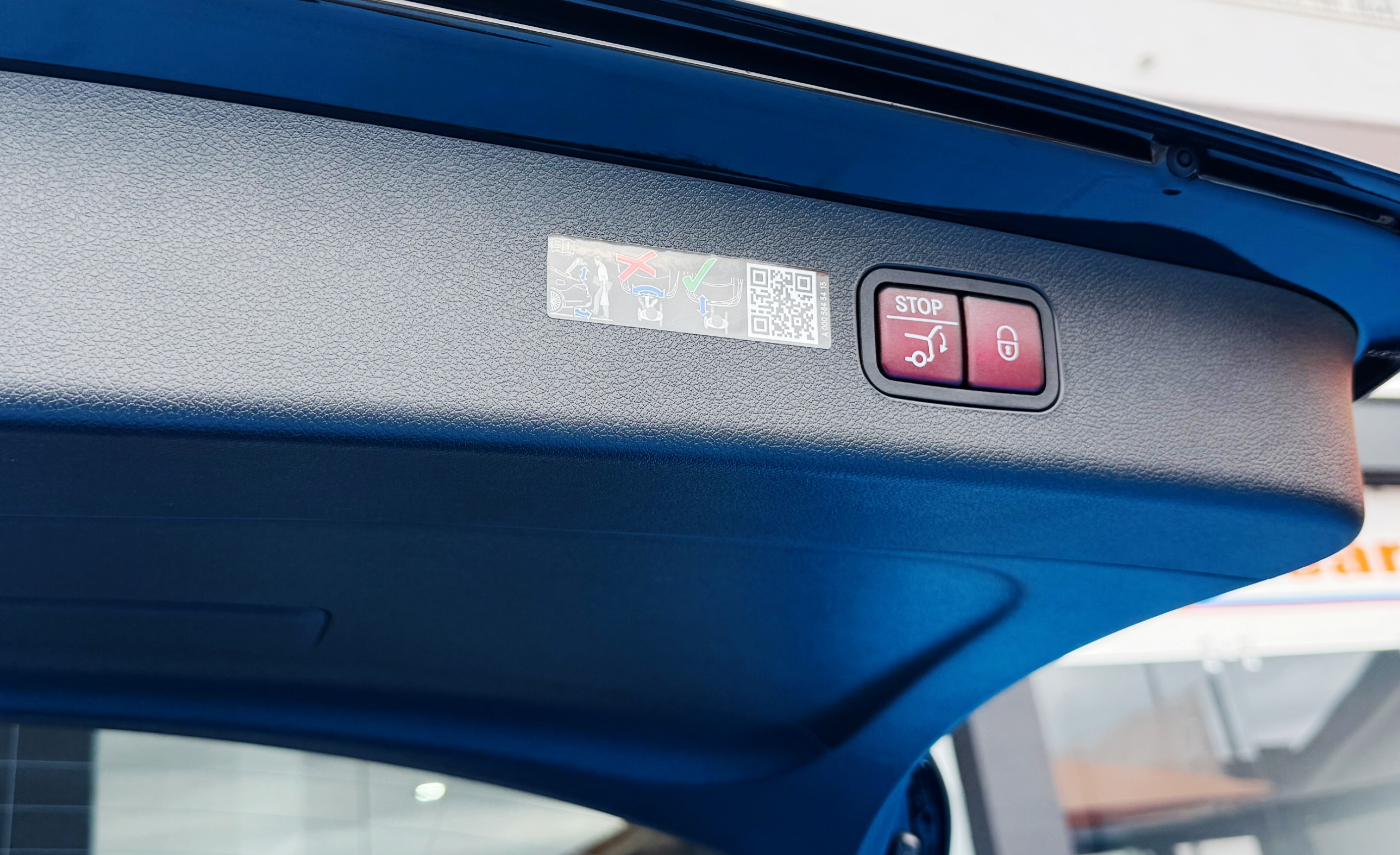 Mercedes-Benz E300 de  Avantgarde 4Matic | Imagem 6